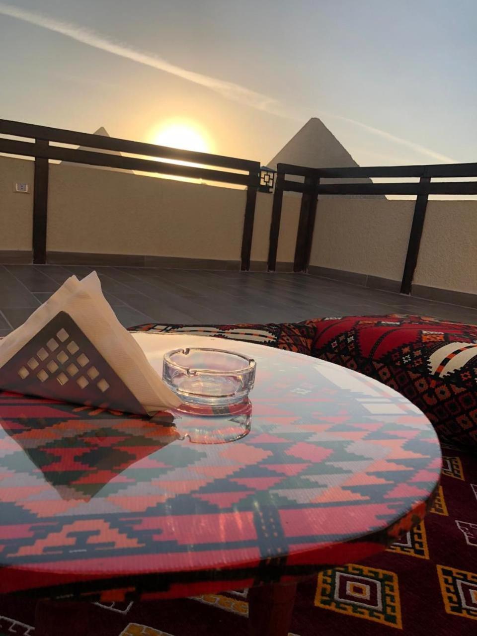 Pyramids Era View Hotel Kafrat al Jabal Exterior photo