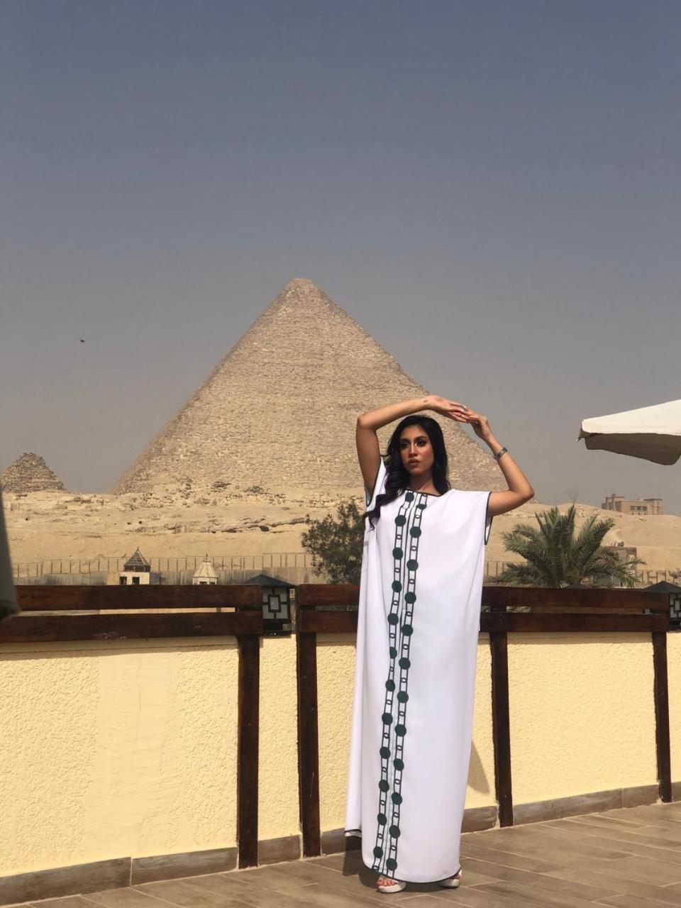 Pyramids Era View Hotel Kafrat al Jabal Exterior photo