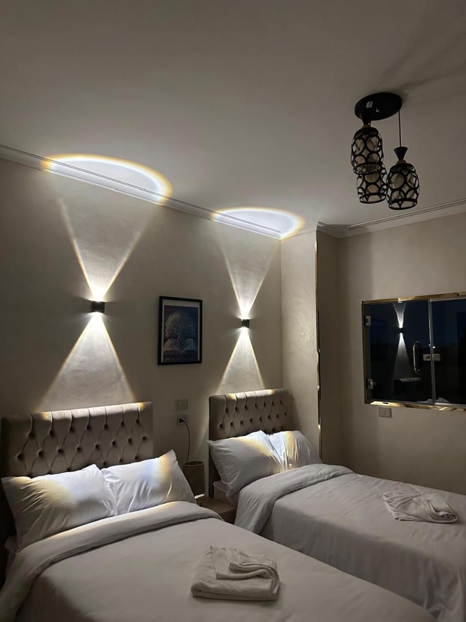 Pyramids Era View Hotel Kafrat al Jabal Exterior photo